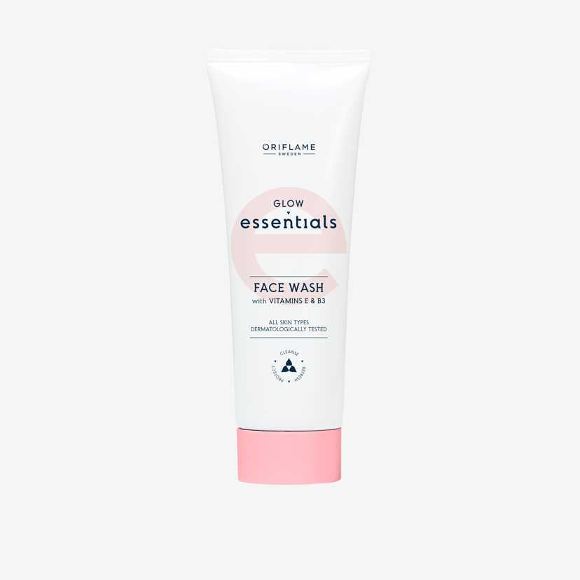 Glow Essentials Face Wash with Vitamins E & B3 125 ML