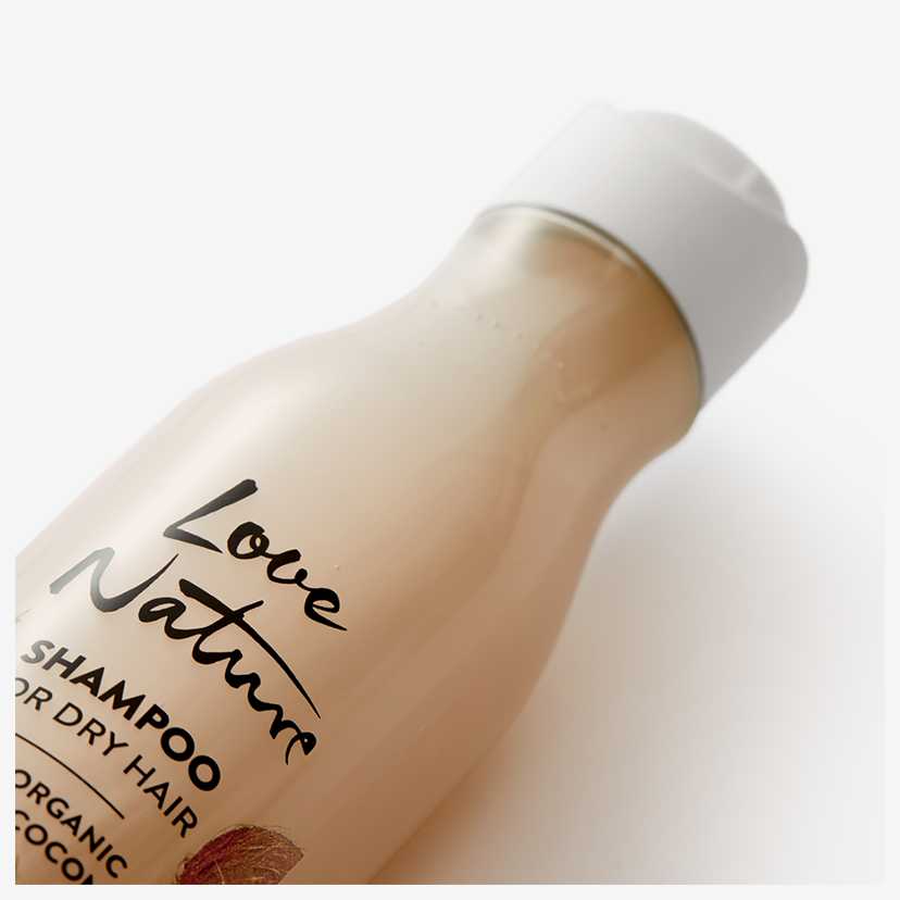 Love Nature Shampoo For Dry Hair with Organic Wheat & Coconut 250 ML