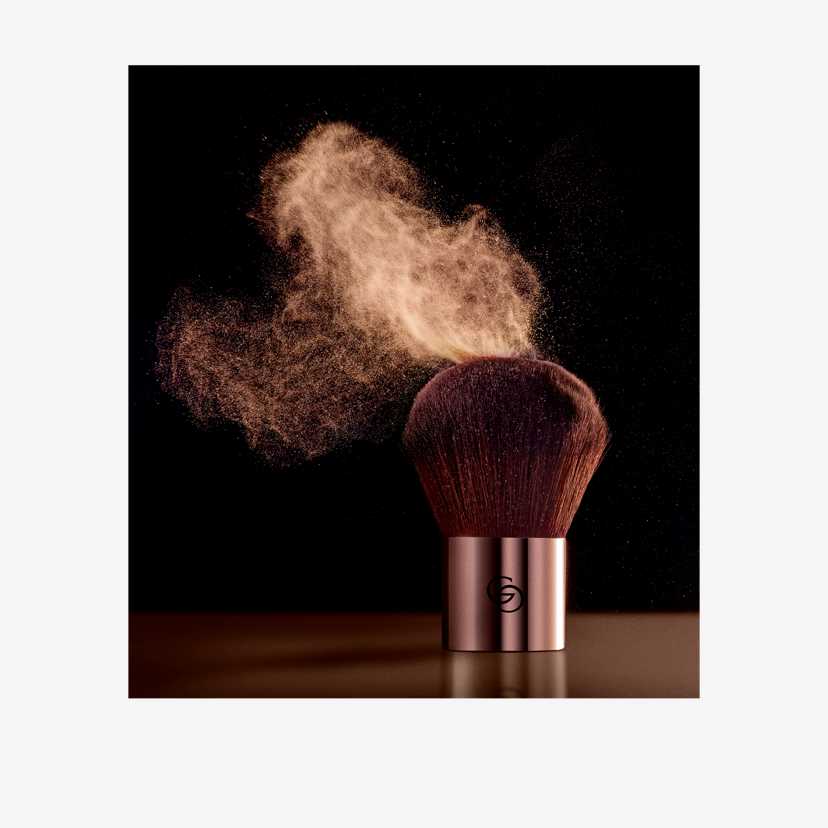 Giordani Gold Broad Kabuki Brush